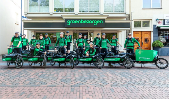 Kan het nog duurzamer? Fietsende koeriers&shy;peloton Groenbezorgen groeit als kool